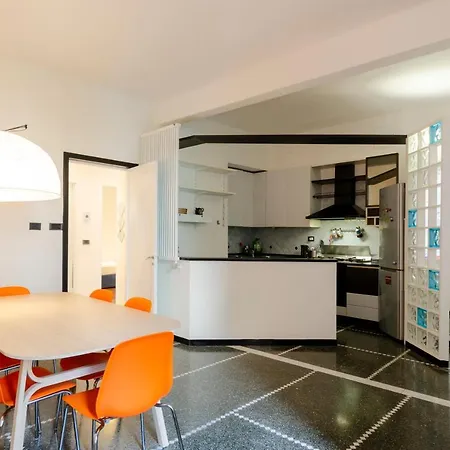 Altido Vibrant Apt For 6, Close To The Aquarium Of Apartment Genoa